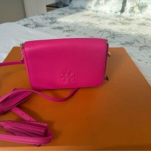 Almost New- worn once bright pink Tory Burch crossbody